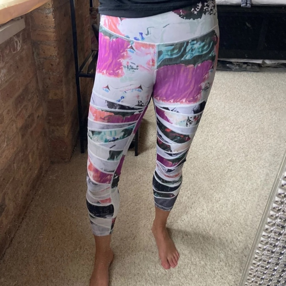 Lululemon crops